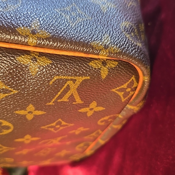 ⭐️Louis Vuitton Monogram Deauville HandBag⭐️ - Picture 8 of 16